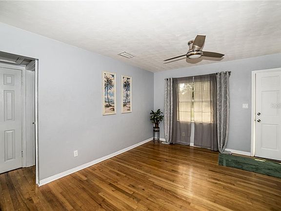 4th image of 4710 4th St S