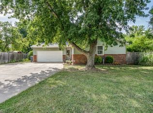 1406 N Mundell Ct, Mulvane, KS 67110