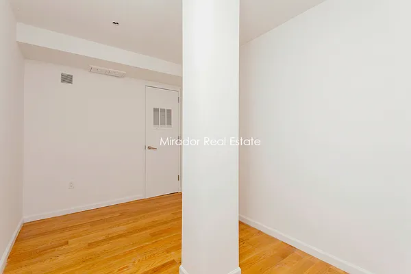 Rented by Mirador Real Estate | media 31