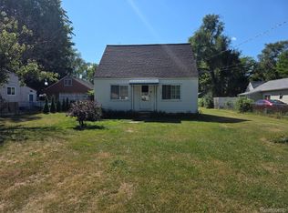 1198 Brabbs St, Burton, MI 48509