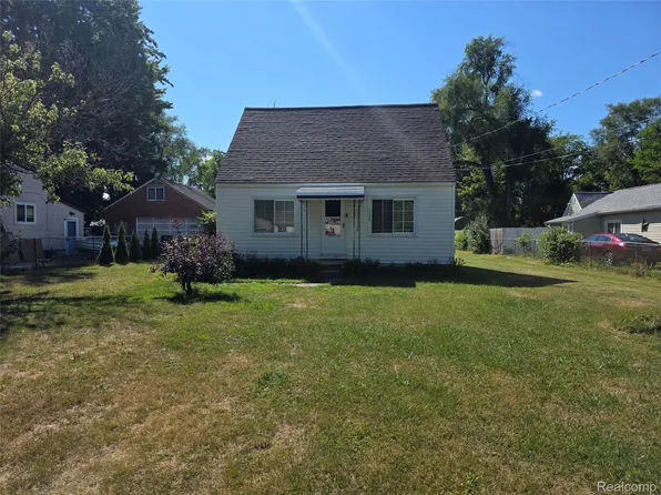 1198 Brabbs St, Burton, MI 48509