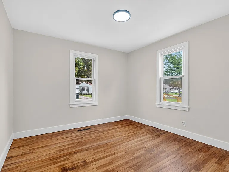 4600 Biltmore Ave — Photo 7