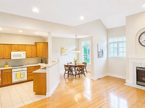 5th image of 1 Aspen Dr #A
