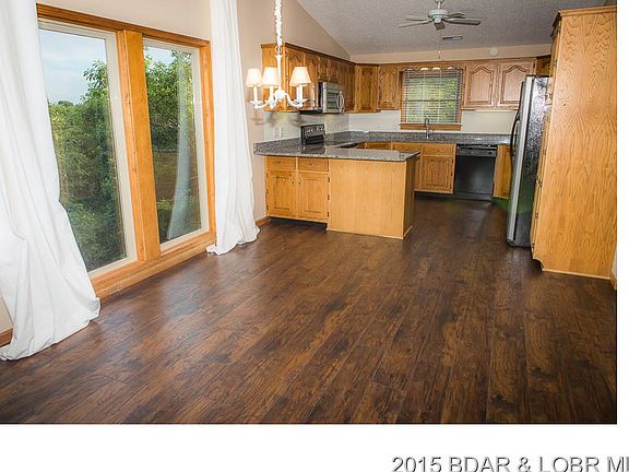 4th image of 183 Lake Valley Dr
