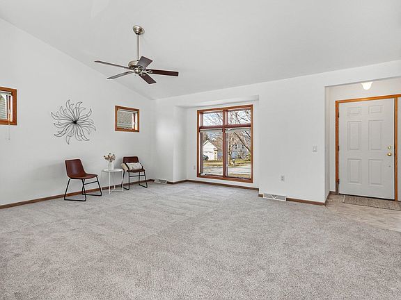 5th image of 5511 Sparkle Stone Cres