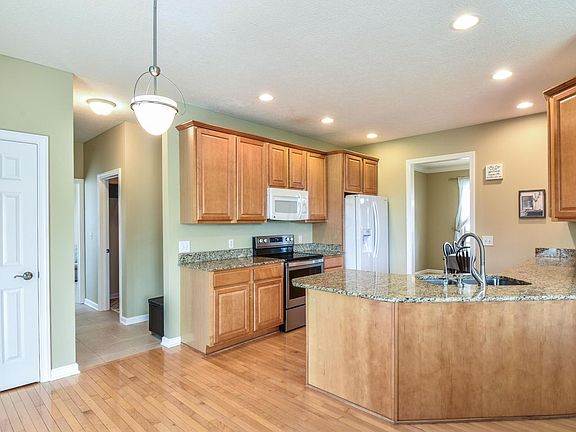 5th image of 105 Aruba Ave