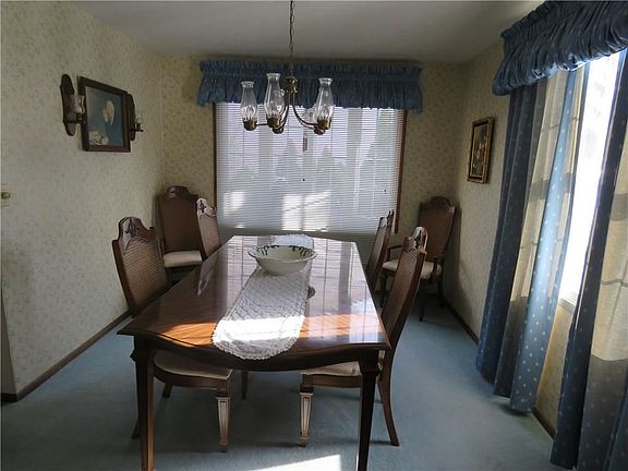 5th image of 108 Thistlewood Ln