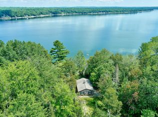 17 Lighthouse Ln, Surry, ME 04684