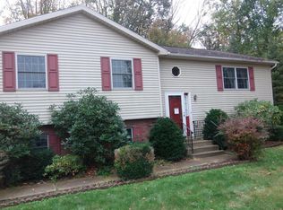 9 Persimmon Dr, Drums, PA 18222
