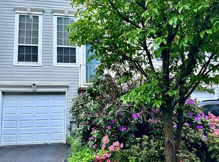 854 N Waterford Ln, Wilmington, DE 19808