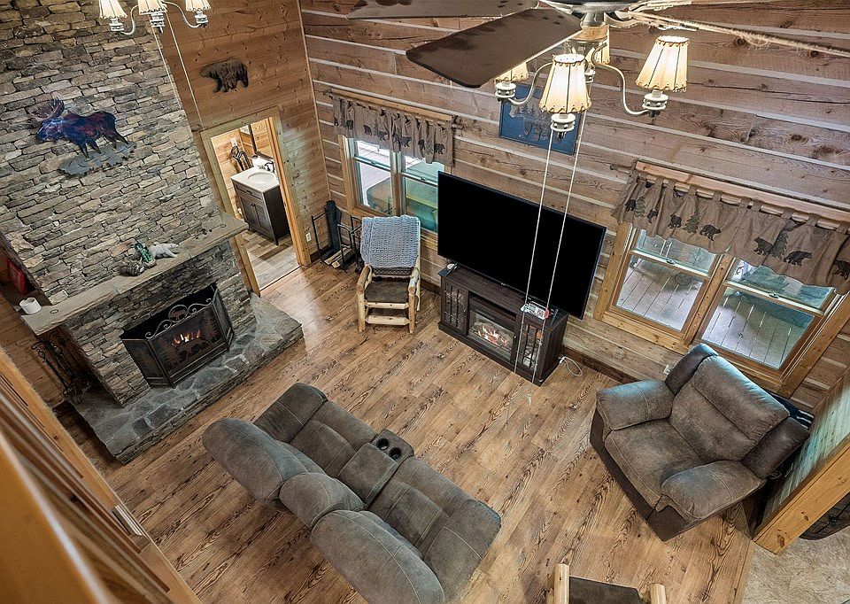 16th image of this home