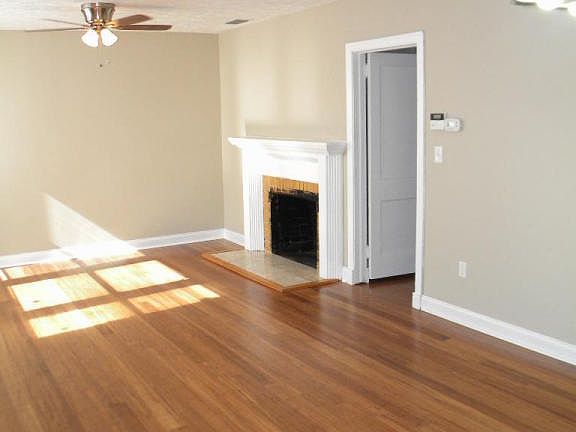 4th image of 4821 Colonial Ave