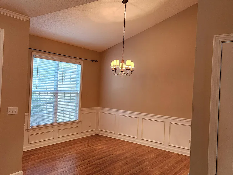 1 Hollow Crest Way — Photo 3