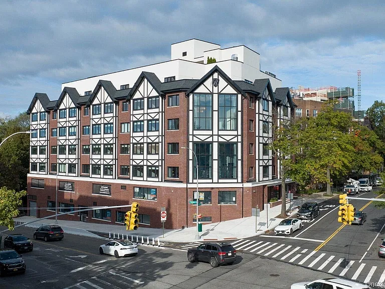 4436 Douglaston Pkwy #4D — Photo 14