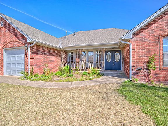 2nd image of 3328 Del Aire Pl