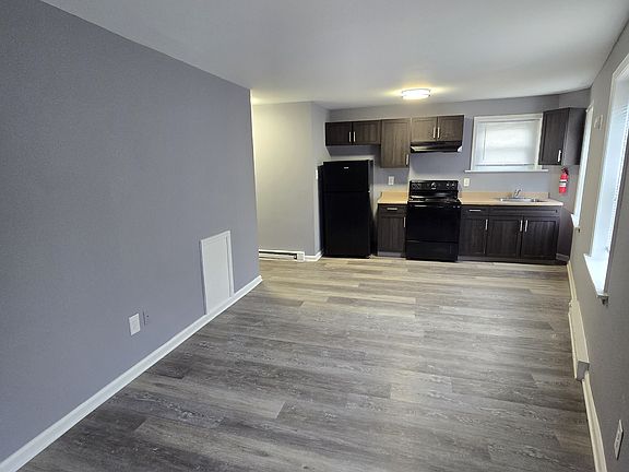 3rd image of 902 Keystone Rd #B