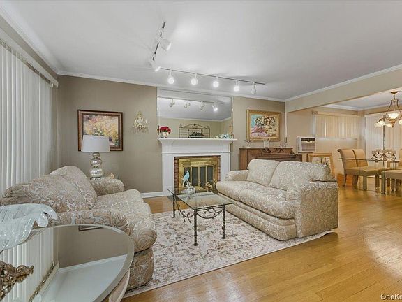 3rd image of 433 Westminster Road