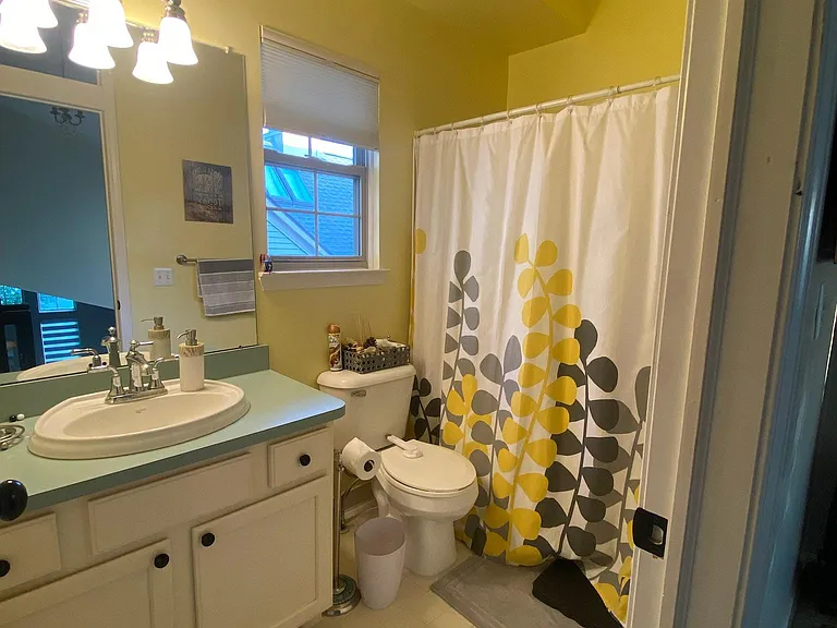 5628 Versailles Ave — Photo 33