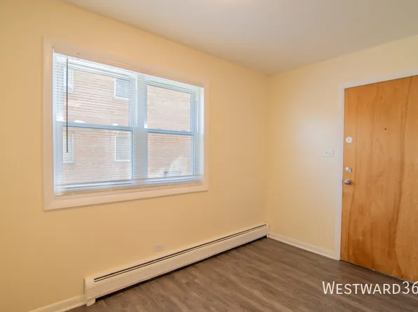 9654 Golf Terrace Plains 1w #Des-1, Des Plaines, IL 60016