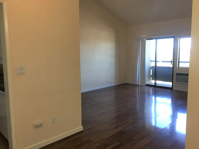 6930 Hyde Park Dr #321 — Photo 6