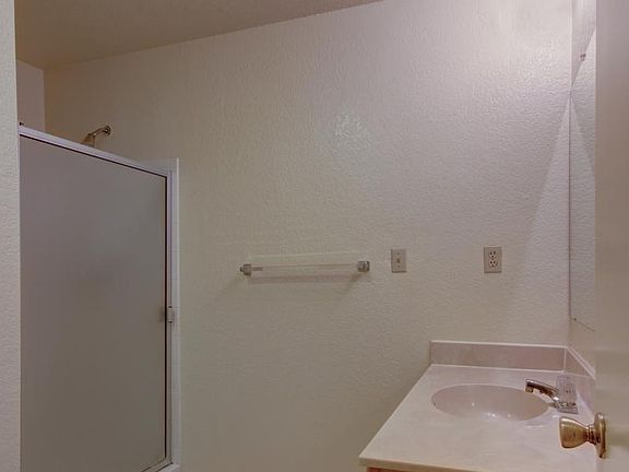 240 South McCormick #13 Bath_10172016