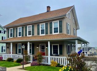 851 Newport Ave, Gap, PA 17527