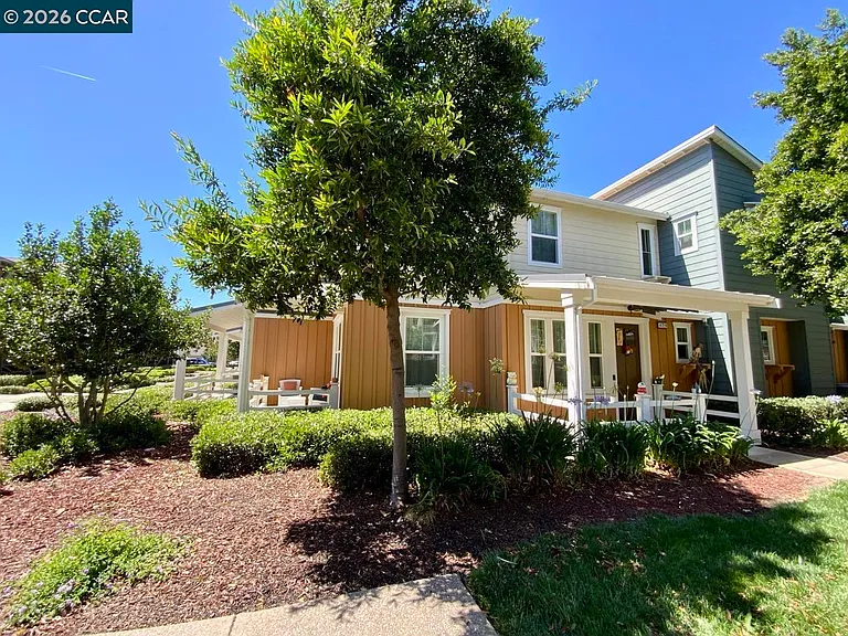 472 Persimmon Cmn #8 — Photo 1