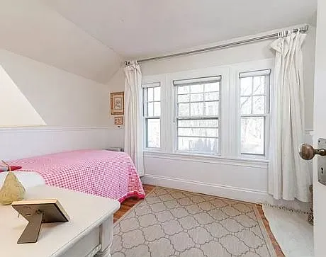 83 Woodchester Dr — Photo 14
