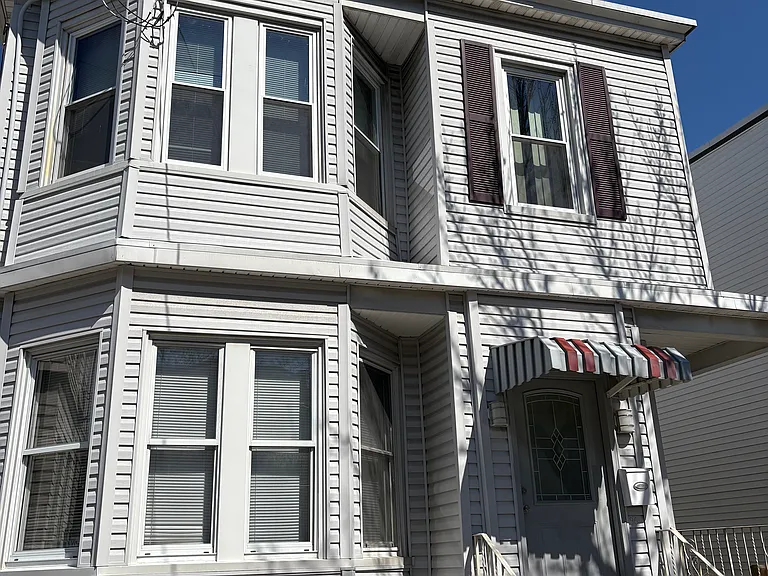 96 Falcon St #1 — Photo 2