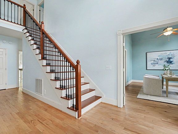 4th image of 1325 Wakefield Farm Rd