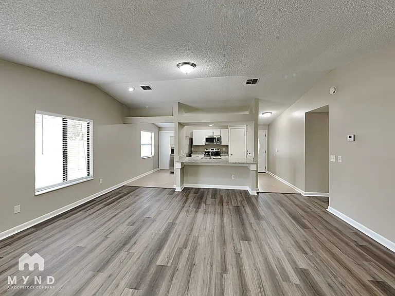 1348 Bear Run Blvd — Photo 3