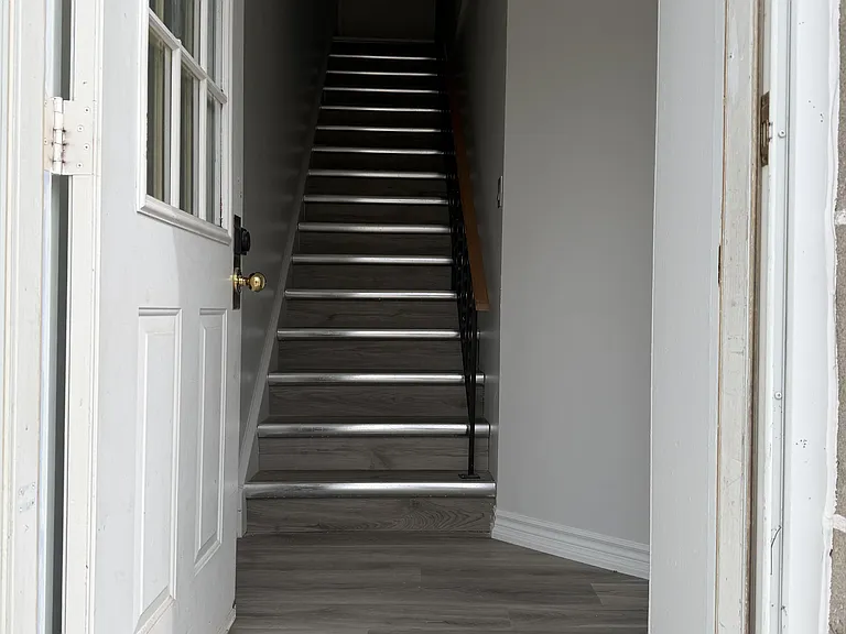 245 Speedvale Ave W #2 — Photo 3