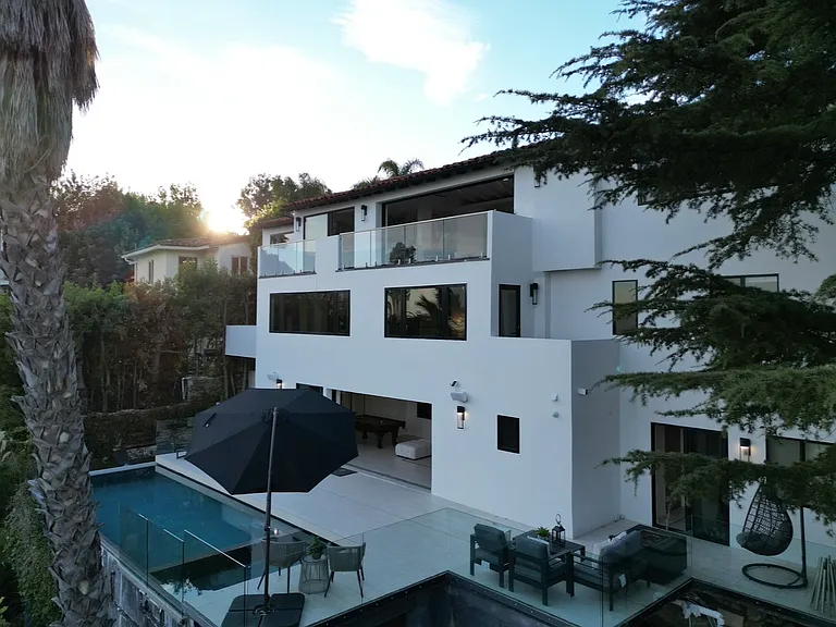 2260 Maravilla Dr — Photo 9