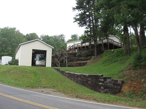 2nd image of 219 Buena Vista Ave