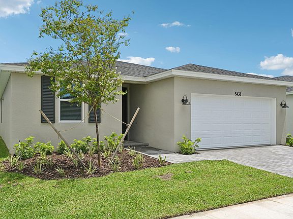 3rd image of 5438 Hampton Park Circle