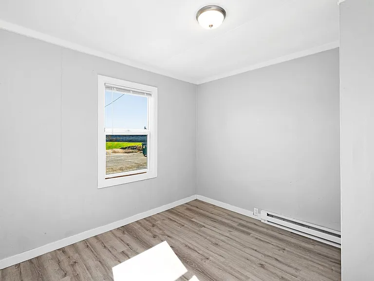Eastgate Apartments — Photo 31