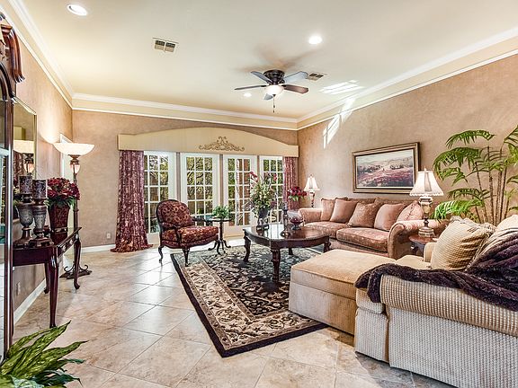 5th image of 12 Westelm Cir