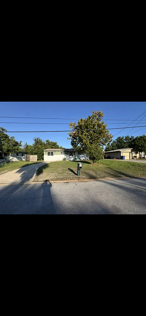 2 Bedroom home — Photo 1