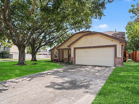 3rd image of 10038 Wayward Wind Ln