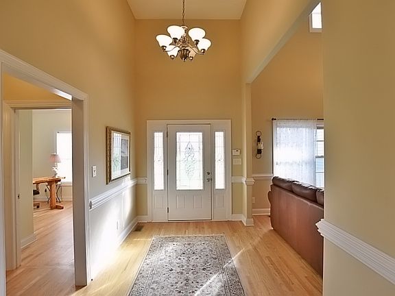 2nd image of 243 Ashland Oaks Dr
