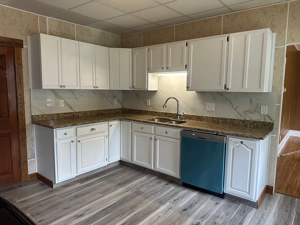 1st image of 14 Cyr St #1