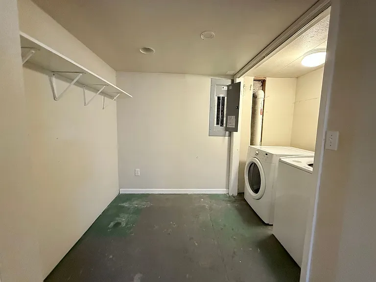 4412 N Maryland Ave — Photo 20