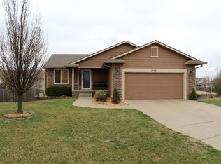 1730 N Amber Ridge Pl, Derby, KS 67037