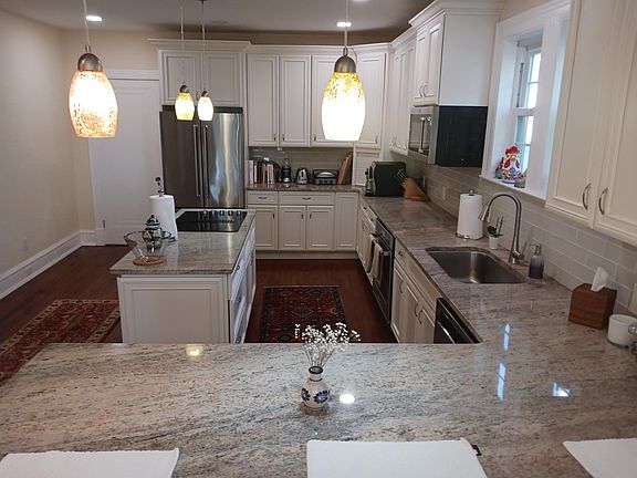 3rd image of 210 N Betty Ln