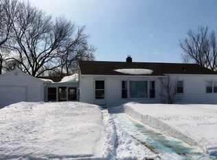 211 E State St, Marion, SD 57043