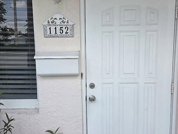 4th image of 1152 Bayview Dr #1152