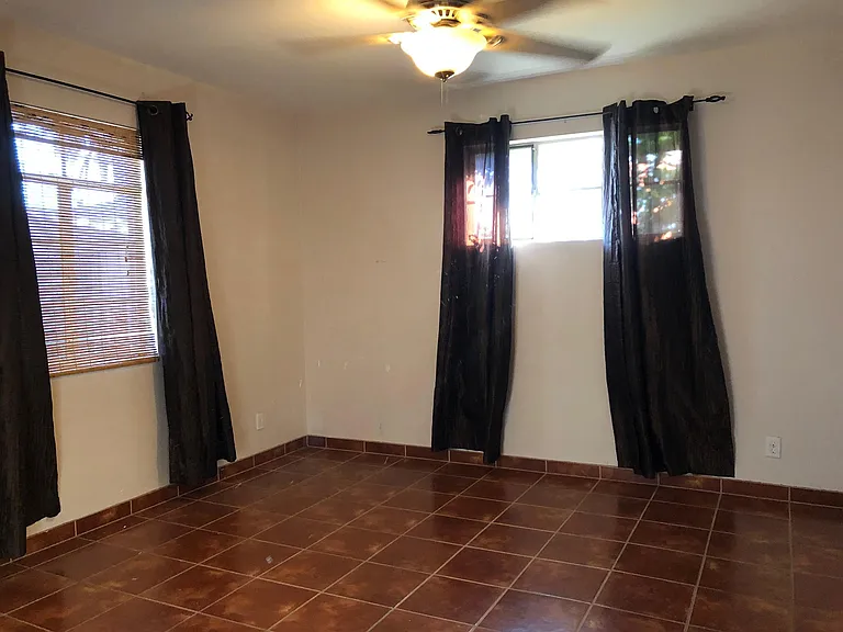 2201 W Catalina Dr — Photo 15
