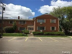 1 bed, 1.0 bath, 637 sqft, $1,150 — Photo 2