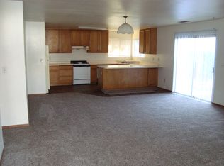 1649 Galaxy Way, Redding, CA 96002