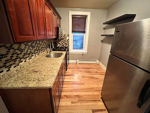 4th image of 238 Lexington Ave APT 2F